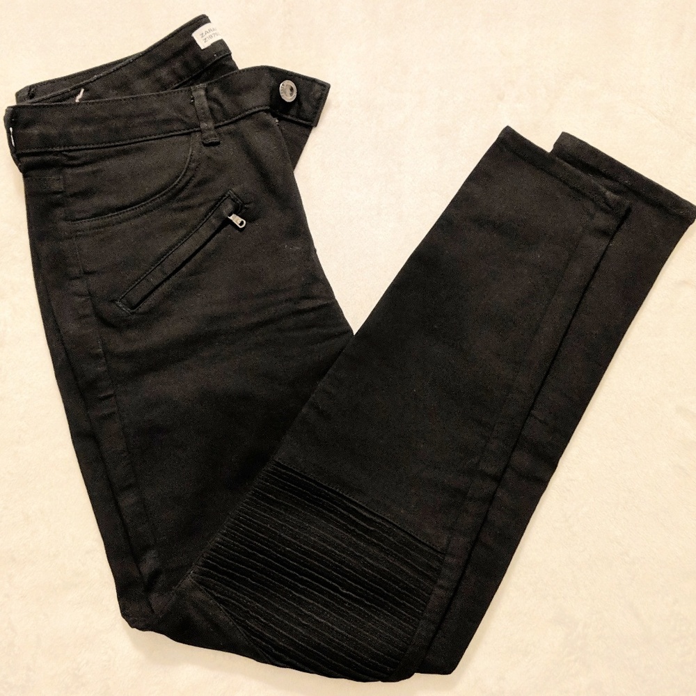 Zara - Black Stretchy Skinny Jeans w/ Cool Knees